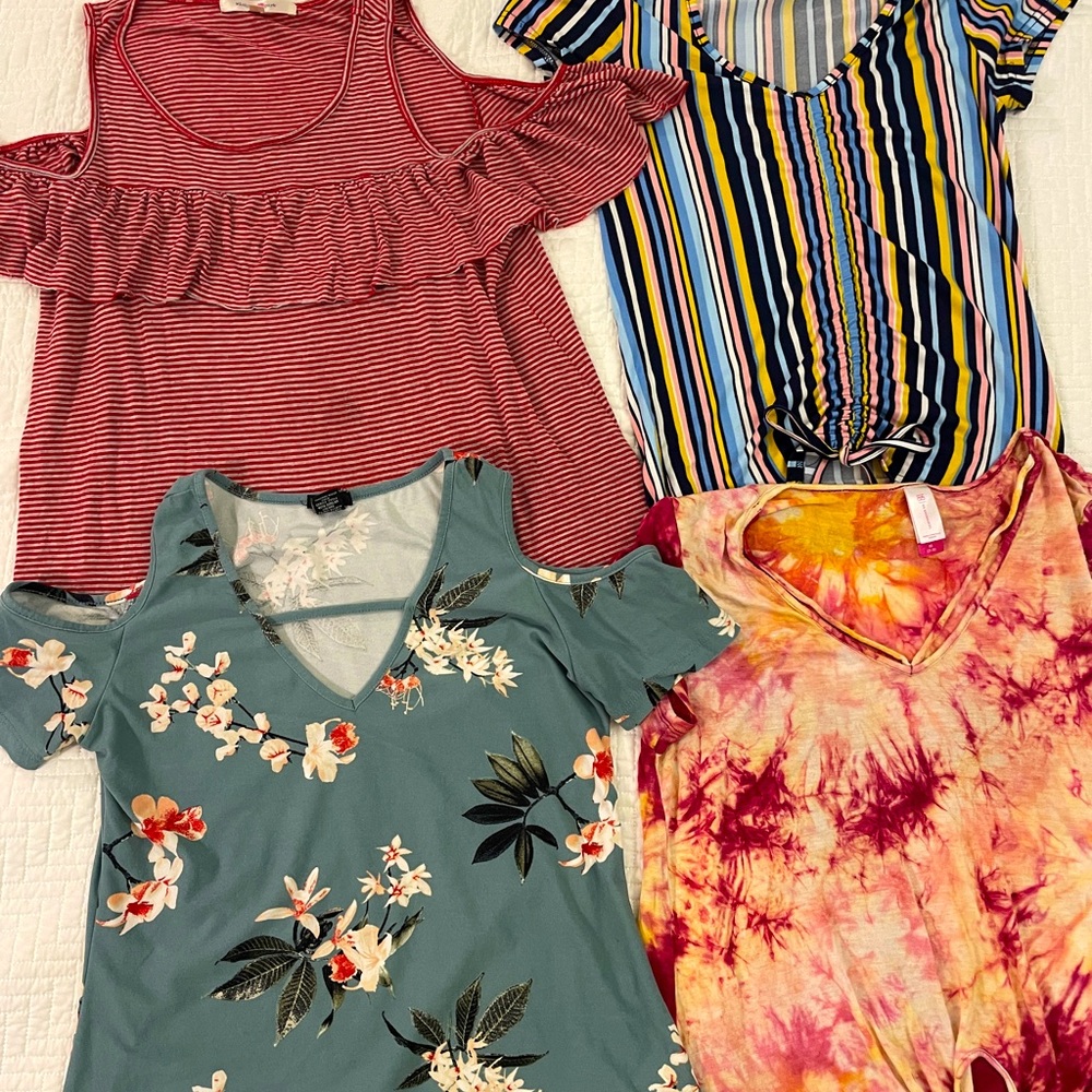 Lot of Juniors Size M Tops